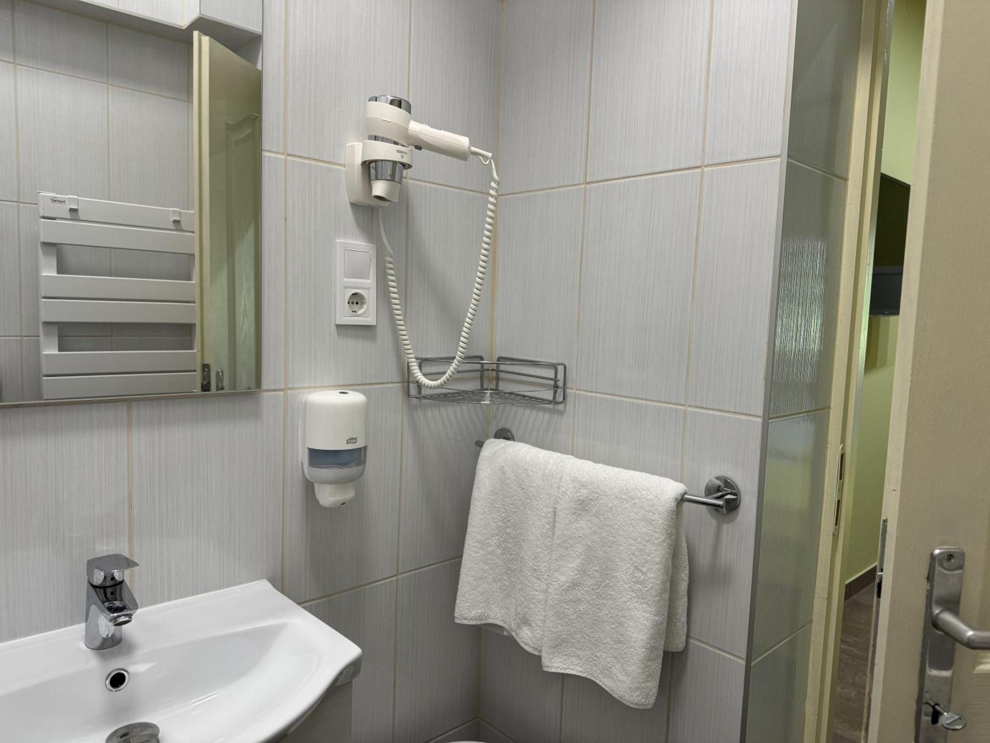 Szem-S Vendeghaz Otel Balatonszárszó Dış mekan fotoğraf
