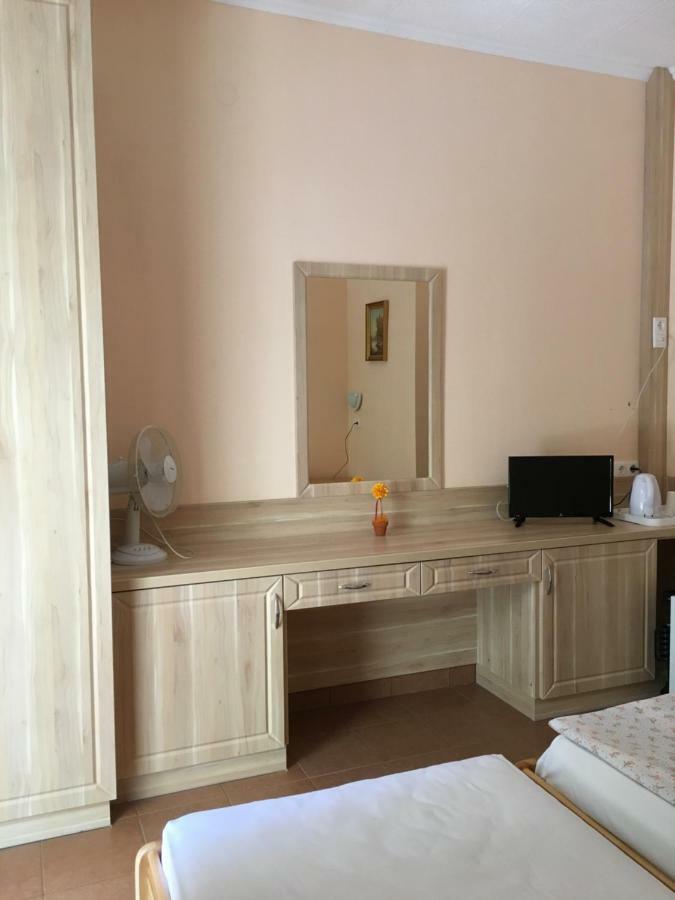 Szem-S Vendeghaz Otel Balatonszárszó Dış mekan fotoğraf